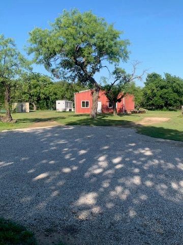 1521 FM 590, Comanche, TX 76442