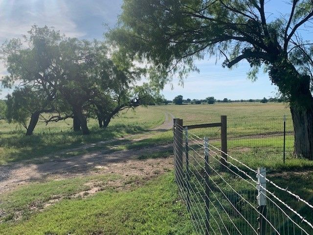1521 FM 590, Comanche, TX 76442