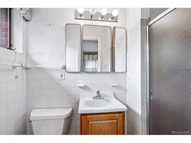 722 S Holly St, Denver, CO 80246