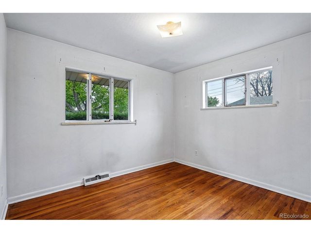 722 S Holly St, Denver, CO 80246