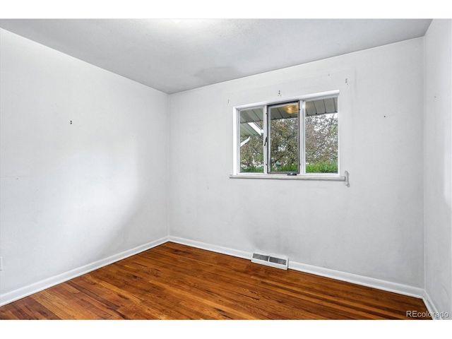 722 S Holly St, Denver, CO 80246