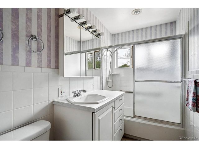 722 S Holly St, Denver, CO 80246