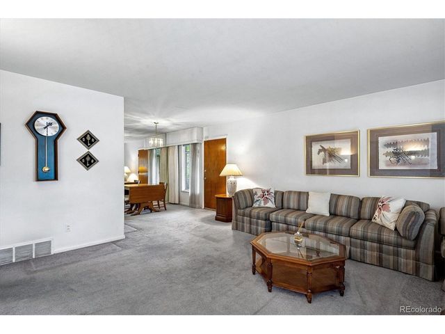 722 S Holly St, Denver, CO 80246