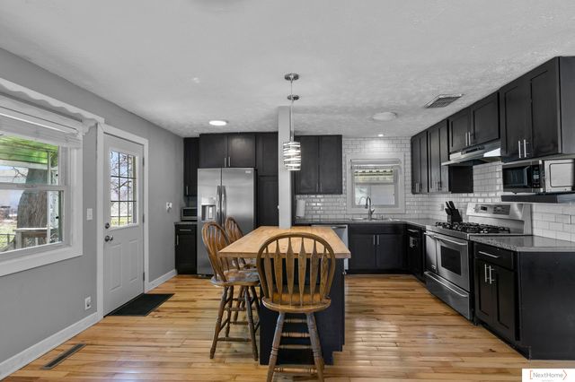 925 Peach Street, Lincoln, NE 68502