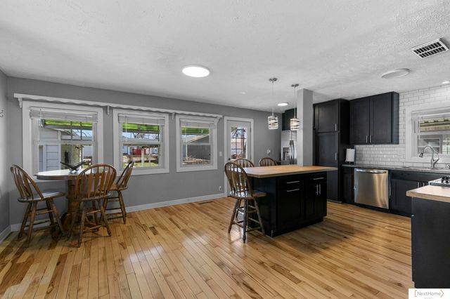 925 Peach Street, Lincoln, NE 68502