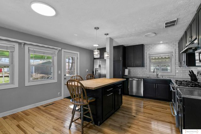 925 Peach Street, Lincoln, NE 68502