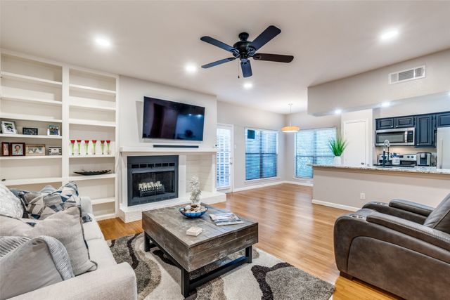 7525 Holly Hill Drive 1, Dallas, TX 75231