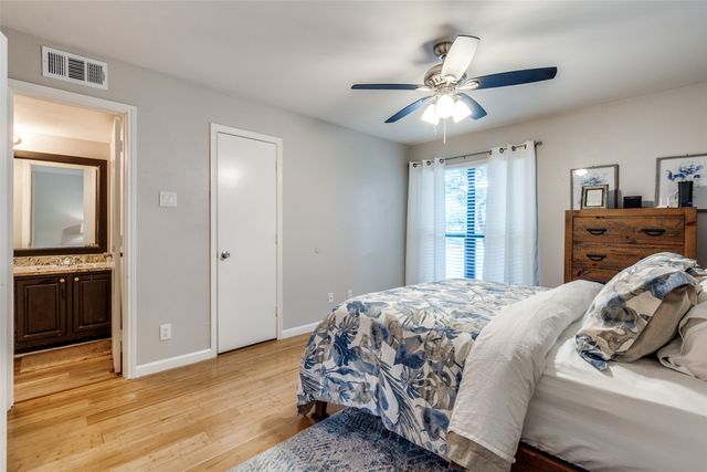 7525 Holly Hill Drive 1, Dallas, TX 75231