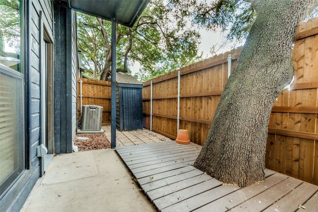 7525 Holly Hill Drive 1, Dallas, TX 75231