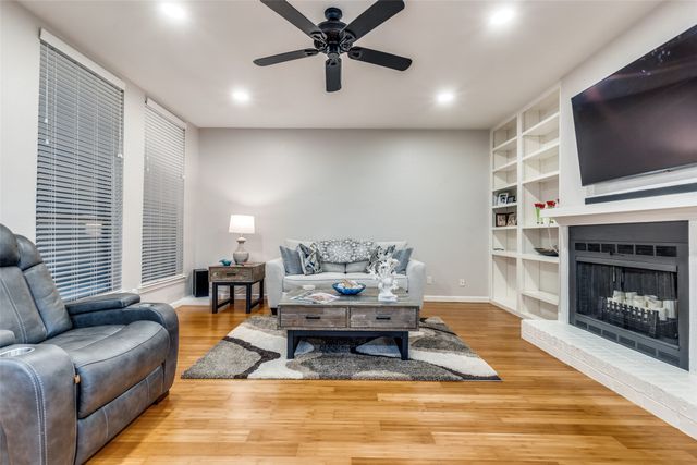 7525 Holly Hill Drive 1, Dallas, TX 75231