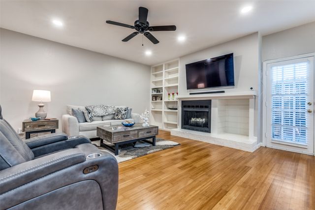 7525 Holly Hill Drive 1, Dallas, TX 75231