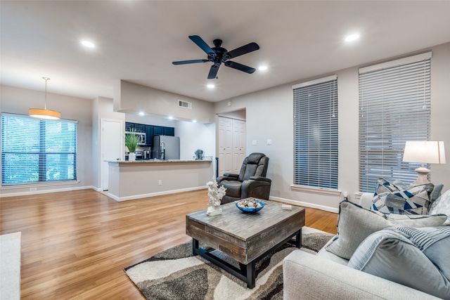 7525 Holly Hill Drive 1, Dallas, TX 75231