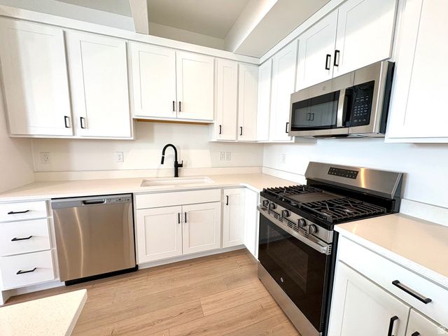 6891 W SOUTH JORDAN PKWY, South Jordan, UT 84009