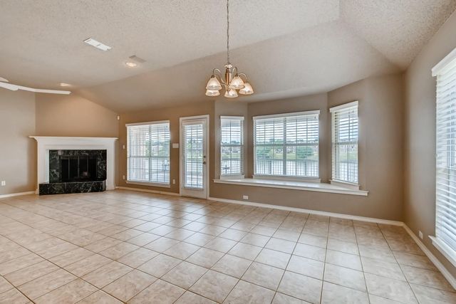 5930 River Bend Drive, Benbrook, TX 76132