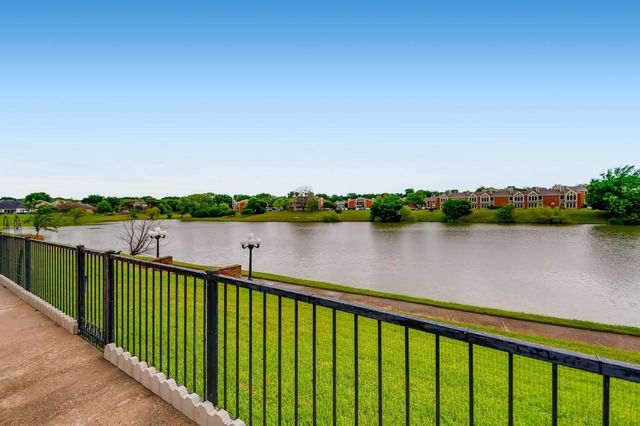 5930 River Bend Drive, Benbrook, TX 76132