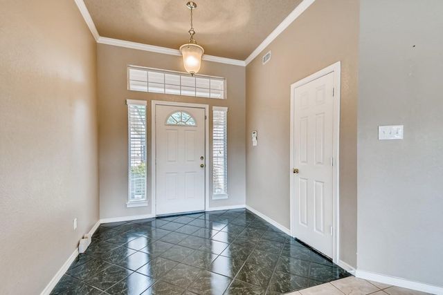 5930 River Bend Drive, Benbrook, TX 76132
