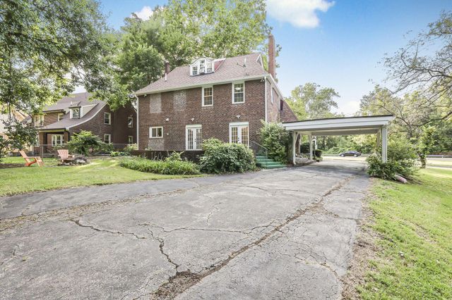 2421 Airport Drive, Columbus, OH 43219