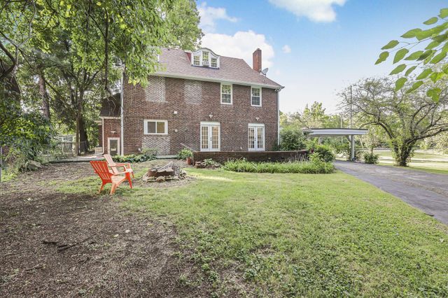 2421 Airport Drive, Columbus, OH 43219