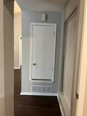 1337 Woodhill Drive, Lewisville, TX 75067