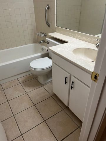 1337 Woodhill Drive, Lewisville, TX 75067