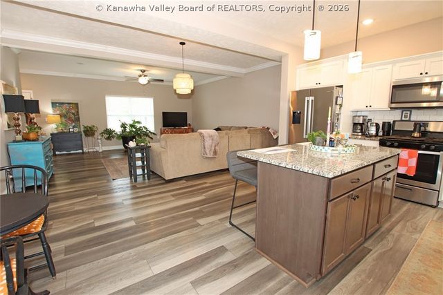 62 Cottage Lane, Hurricane, WV 25526