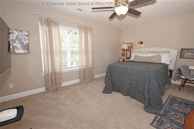 62 Cottage Lane, Hurricane, WV 25526