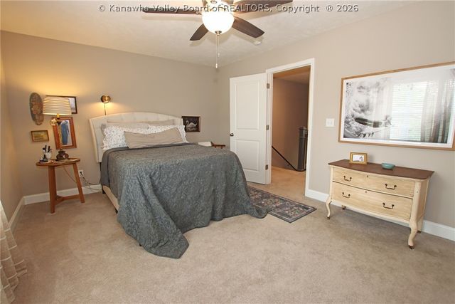 62 Cottage Lane, Hurricane, WV 25526