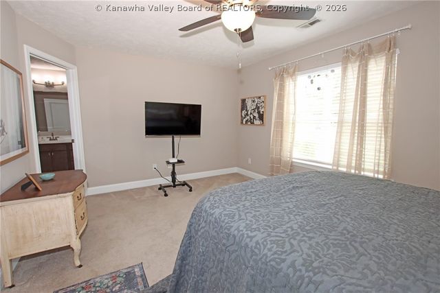 62 Cottage Lane, Hurricane, WV 25526