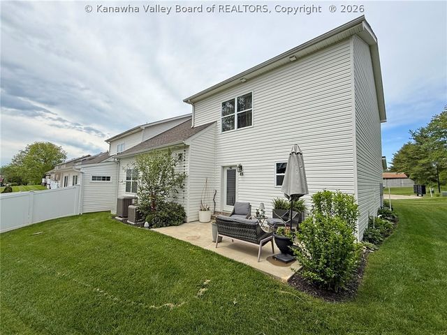 62 Cottage Lane, Hurricane, WV 25526