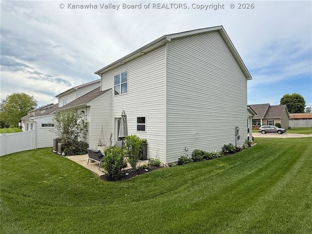 62 Cottage Lane, Hurricane, WV 25526