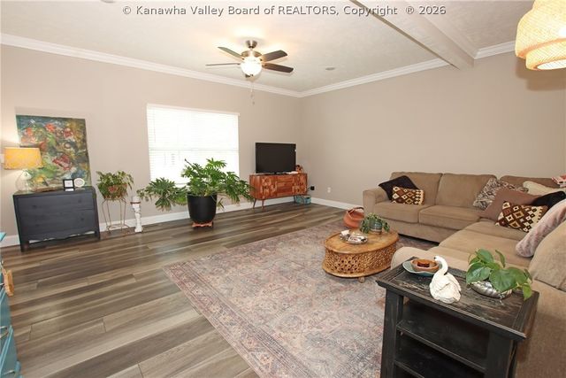 62 Cottage Lane, Hurricane, WV 25526