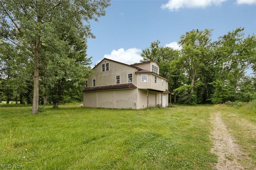 8330 Spieth Road, Litchfield, OH 44253
