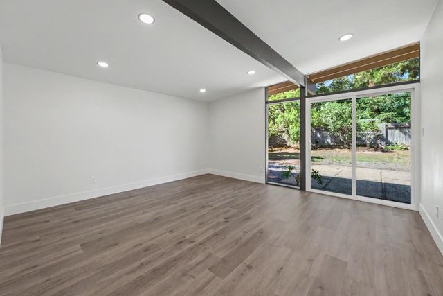 5025 Hemlock St, Sacramento, CA 95841