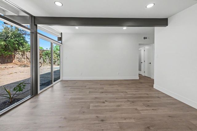 5025 Hemlock St, Sacramento, CA 95841