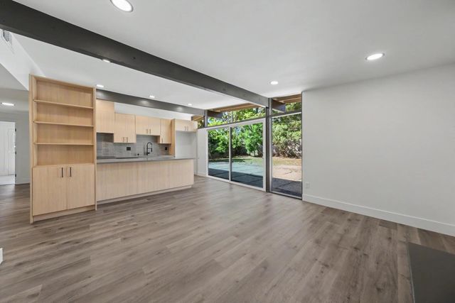 5025 Hemlock St, Sacramento, CA 95841