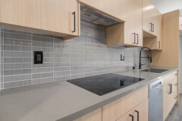 5025 Hemlock St, Sacramento, CA 95841