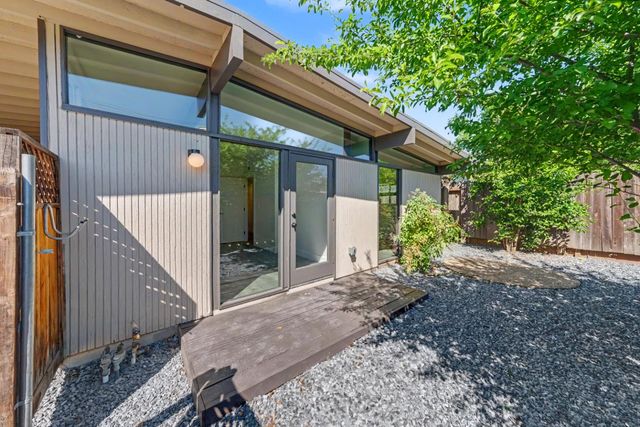 5025 Hemlock St, Sacramento, CA 95841