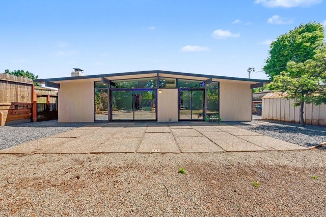 5025 Hemlock St, Sacramento, CA 95841