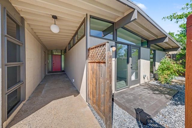 5025 Hemlock St, Sacramento, CA 95841