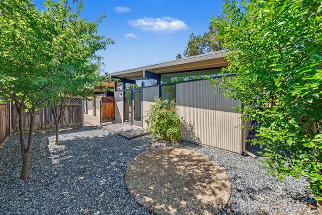 5025 Hemlock St, Sacramento, CA 95841