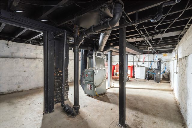 1100 15th Street SE, Cedar Rapids, IA 52401