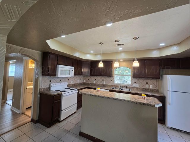 1313 SKYLINE Drive, Amarillo, TX 79108