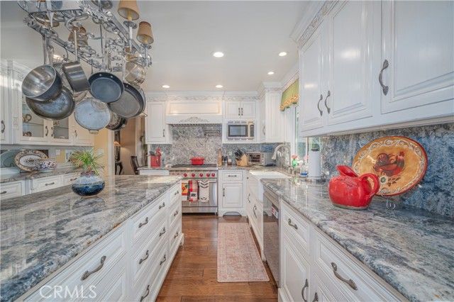 757 Quail Valley, West Covina, CA 91791