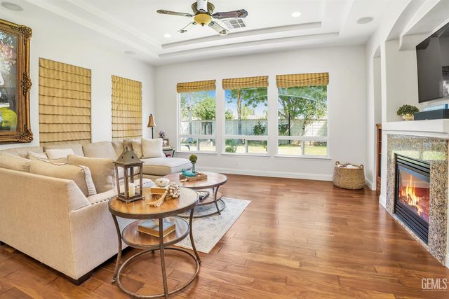 10102 Stoneham Street, Bakersfield, CA 93314