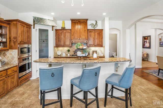 10102 Stoneham Street, Bakersfield, CA 93314