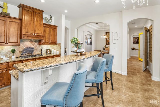 10102 Stoneham Street, Bakersfield, CA 93314