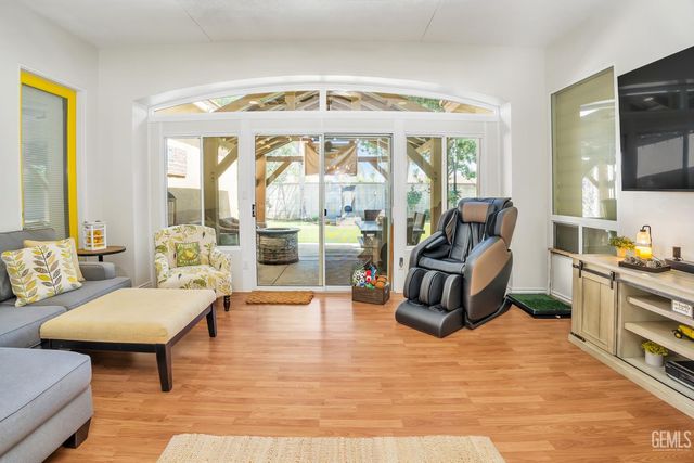 10102 Stoneham Street, Bakersfield, CA 93314
