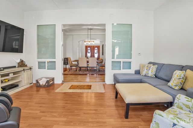 10102 Stoneham Street, Bakersfield, CA 93314