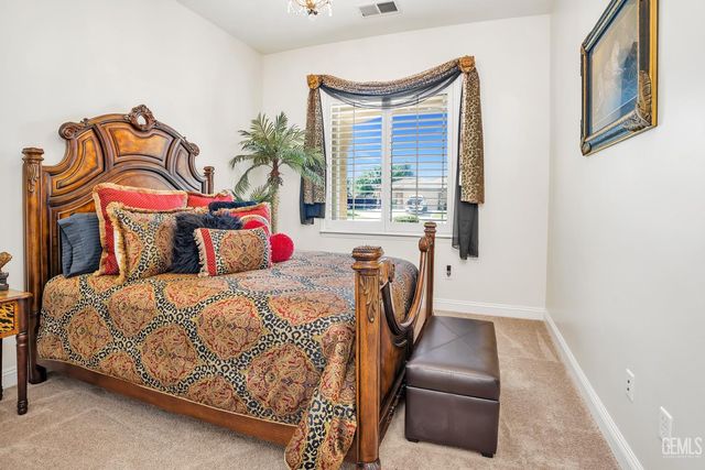 10102 Stoneham Street, Bakersfield, CA 93314