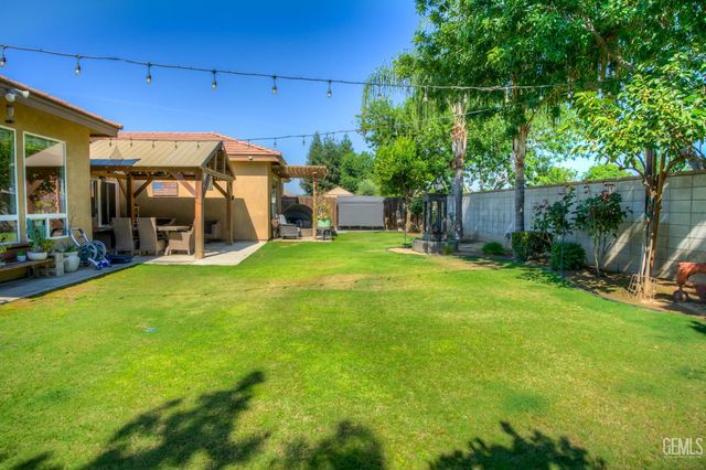 10102 Stoneham Street, Bakersfield, CA 93314